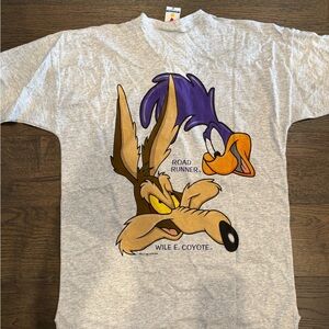 🔥VINTAGE 90’s …1993 Looney Tunes Wild Coyote Road Runner baseball-T 🔥